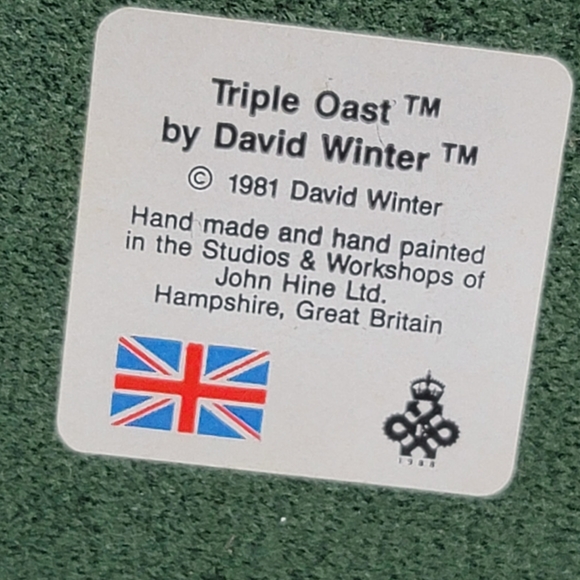 David Winter Cottage - 1981 - Triple Oast - Picture 13 of 14